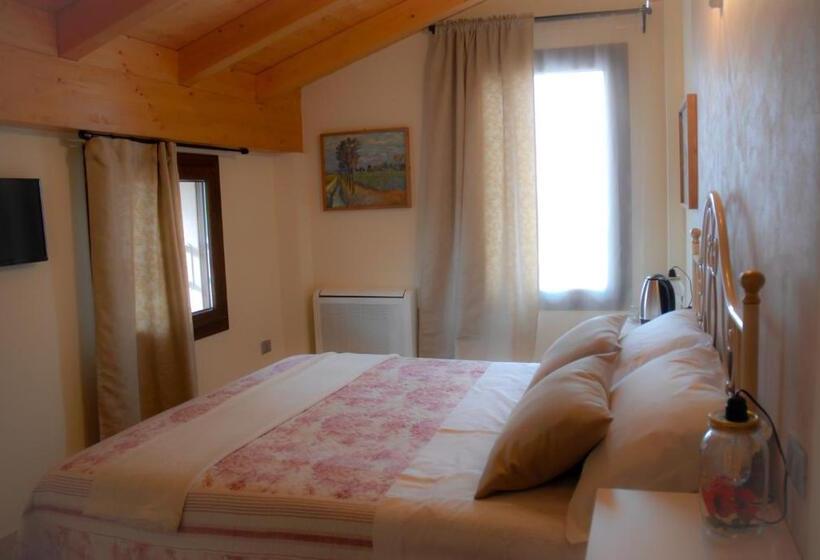 Номер Стандарт Вид на Озеро, Art Gallery B&b