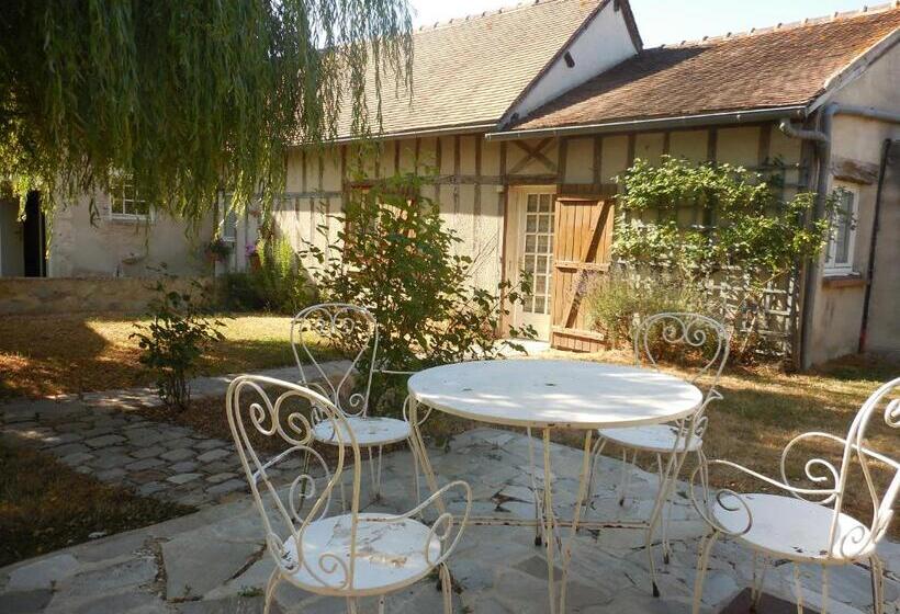 غرفة عائلية مطلّة علي الحديقة, Les Rouches