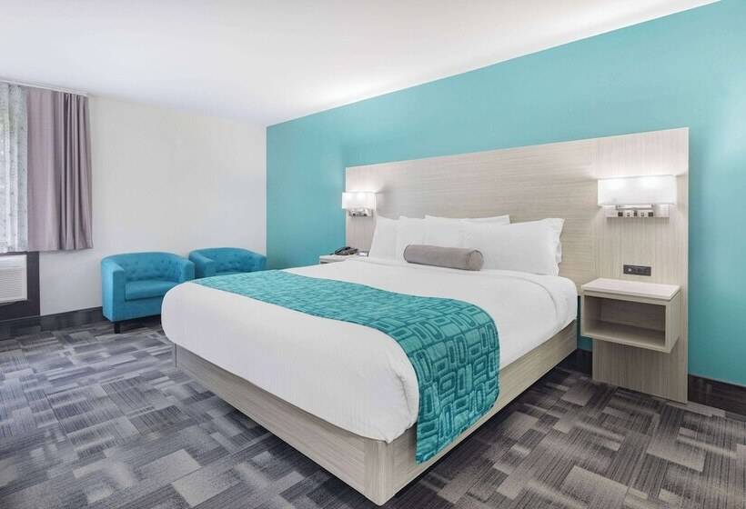 Люкс, Travelodge By Wyndham Miramichi New Brunswick