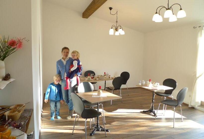 اتاق استاندارد, Pension Marillenhof