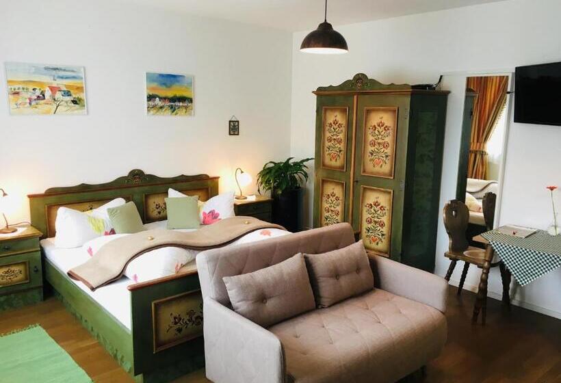 خانه 4 خوابه, Pension Marillenhof