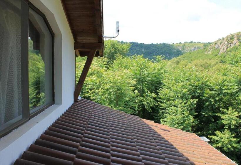 Вилла с 1 спальней и бассейном, Neda S House