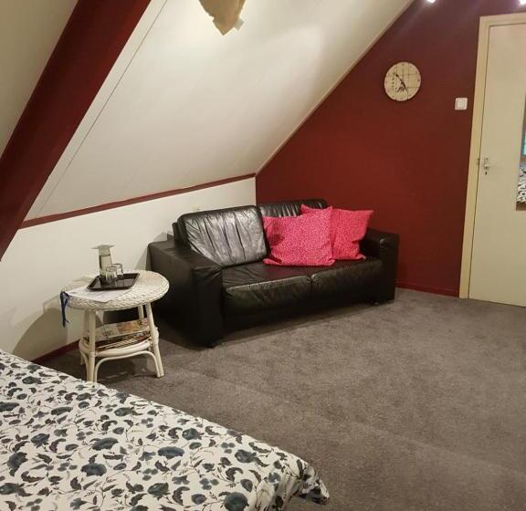 스탠다드 룸, Thil S Bed And Breakfast
