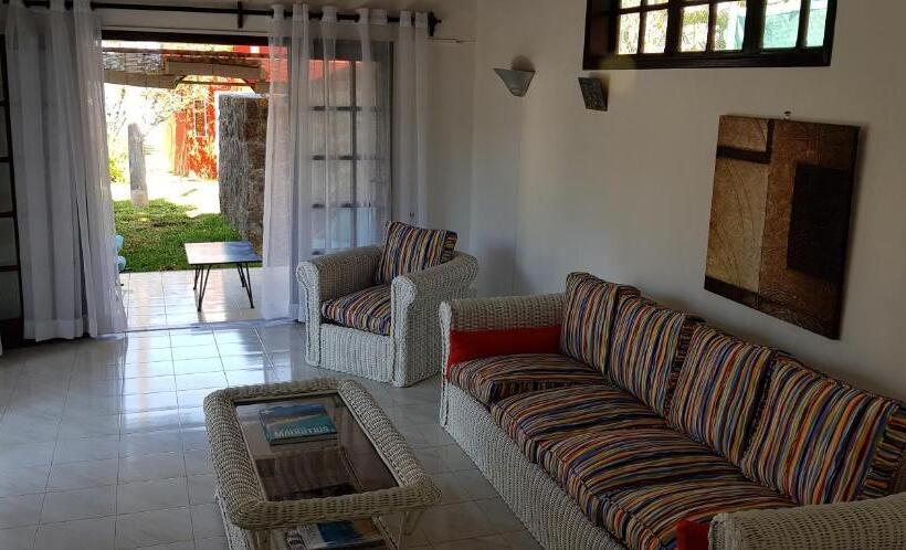 ویلای استاندارد با چشم‌انداز باغ, Colibri Beach Villas