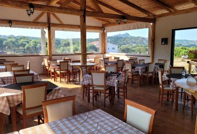Номер Стандарт Трехместный, Locanda Domus De Vida Turismo Rurale