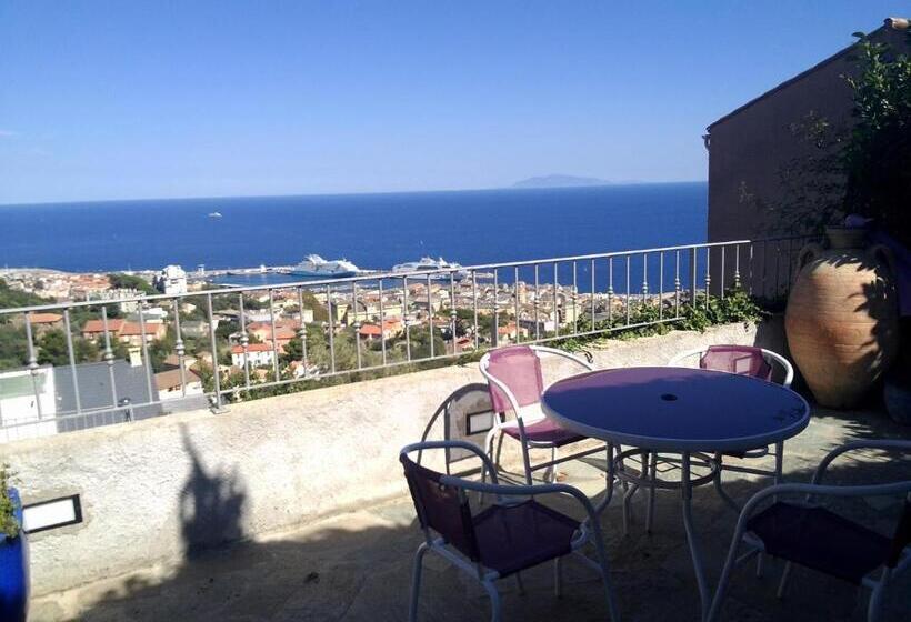استودیوی استاندارد با چشم‌انداز دریا, Villa Patrizia