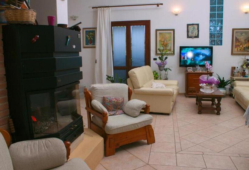 Четырехместный Номер Стандарт, Il Vecchioliveto Di Ornella
