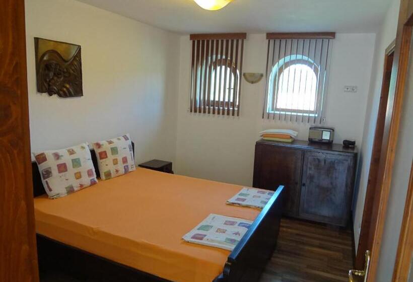 Люкс, Guest House Diabora