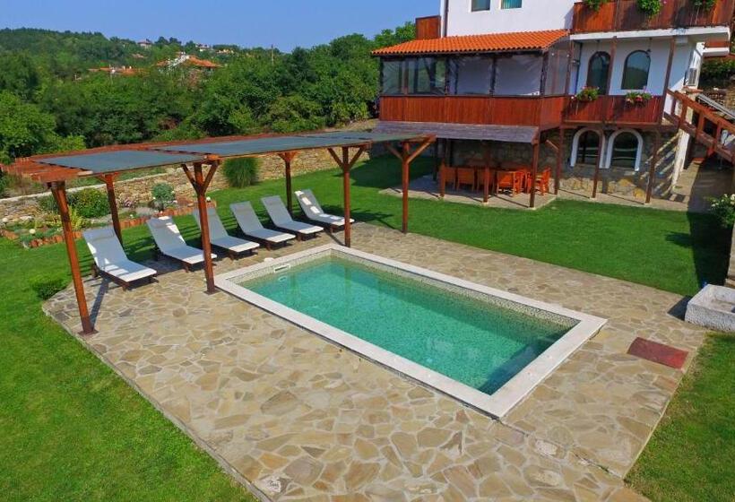 Дом 1 Спальня, Guest House Diabora