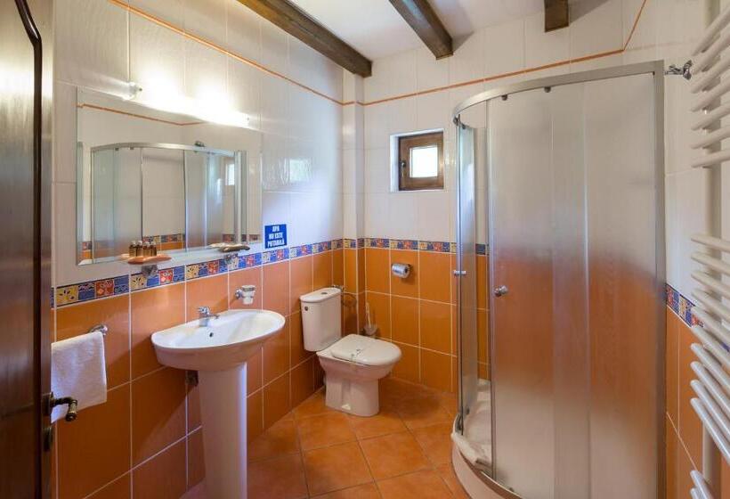 디럭스 스위트 킹 침대, Unglerus Guesthouse