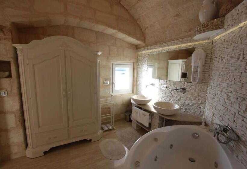 Люкс Кровать Кинг, Bellavista Suites
