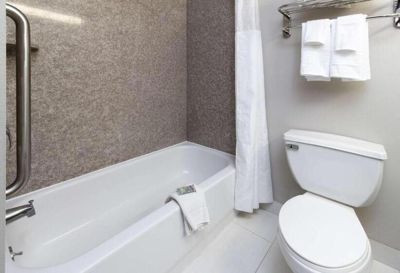 Номер Стандарт 2 Двуспальные Кровати, Best Western Dartmouth new Bedford
