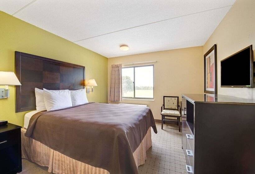 Номер бизнес-класса, Days Inn & Suites By Wyndham Desoto