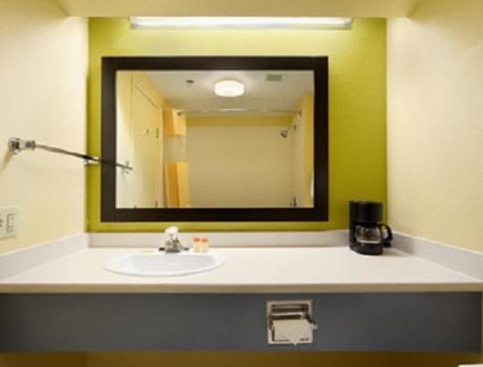 Стандартный Номер Кровать Кинг, Days Inn & Suites By Wyndham Desoto