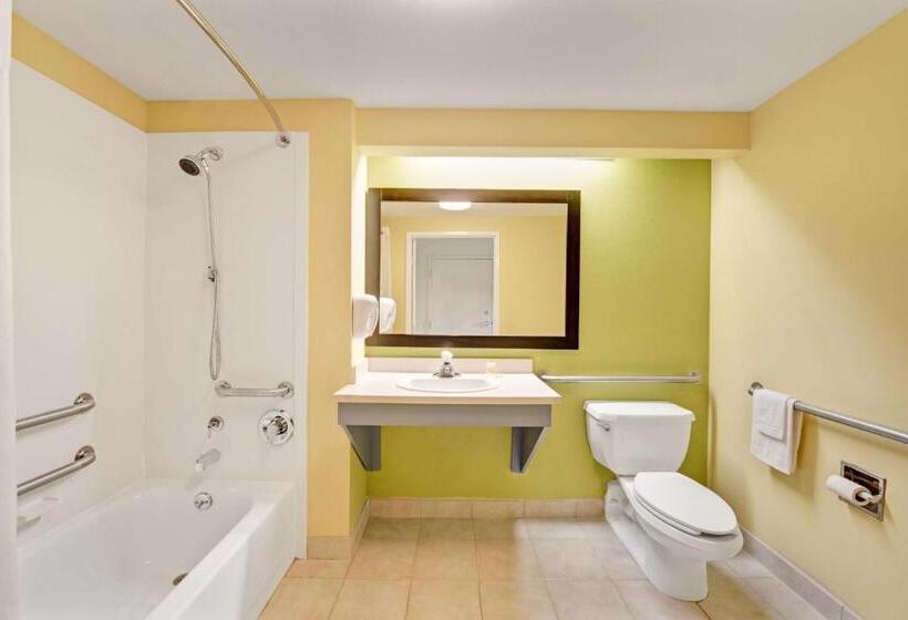 Номер Стандарт Адаптированный для Инвалидов, Days Inn & Suites By Wyndham Desoto