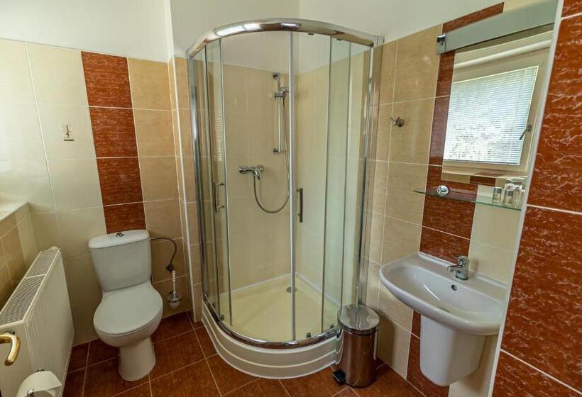 Номер Стандарт, Letní Pobyt Na Hotelu Samechov V Posázaví