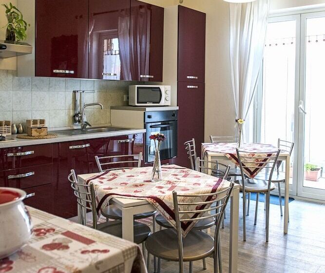 اتاق استاندارد سه نفره, B&b Alfio Tomaselli
