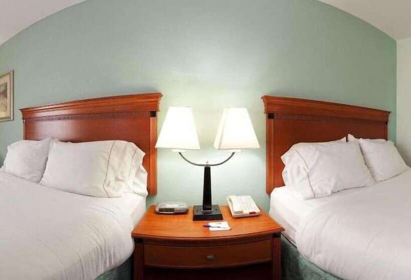스위트, Holiday Inn Express Lake Okeechobee, An Ihg