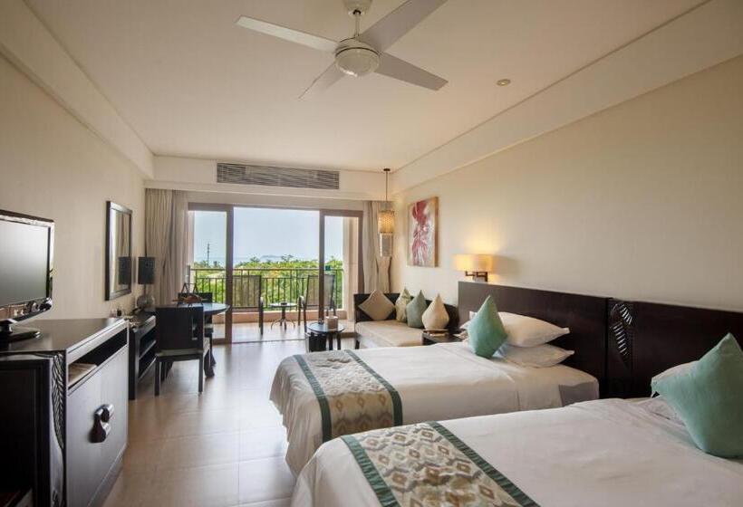 Номер Стандарт Вид на Сад, Howard Johnson Resort Sanya Bay