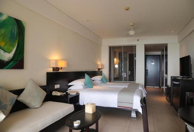 Номер Стандарт Вид на Сад, Howard Johnson Resort Sanya Bay