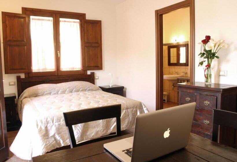 Студио Стандарт с Террасой, Residenza Locci  Rooms & Apartments