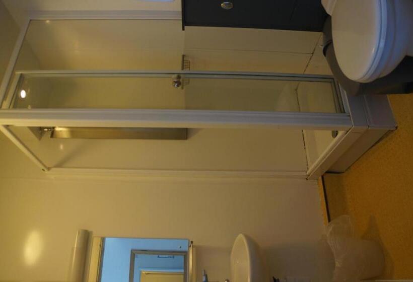 Quarto Estandar, Yha Conwy