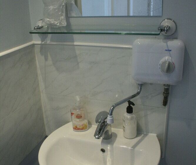 Quarto Estandar, Wayfarer Guest House