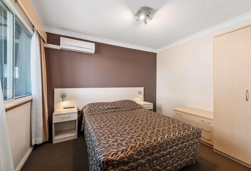 Семейный Номер, Econo Lodge Moree Spa Motor Inn