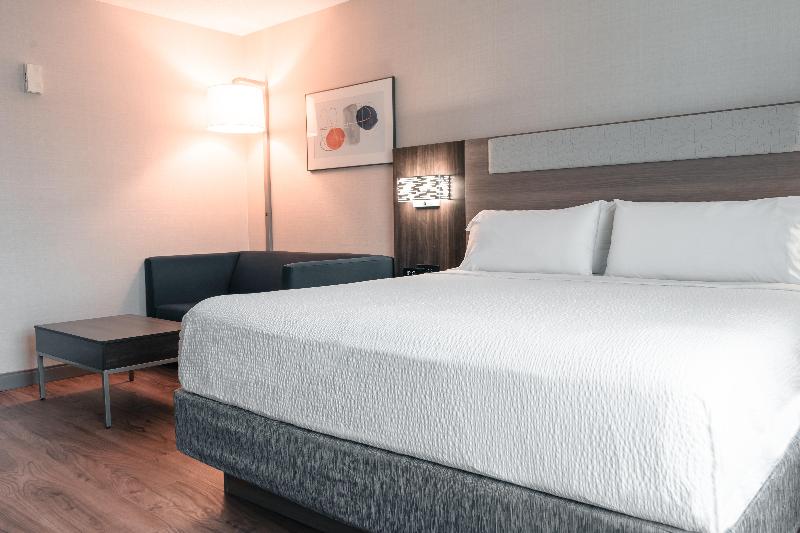 스탠다드 룸 킹사이즈 침대, Holiday Inn Express Kingston Central, An Ihg