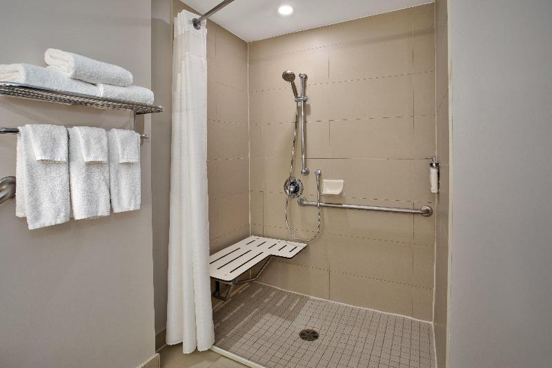 Стандартный Номер Кровать Кинг, Holiday Inn Express Kingston Central, An Ihg