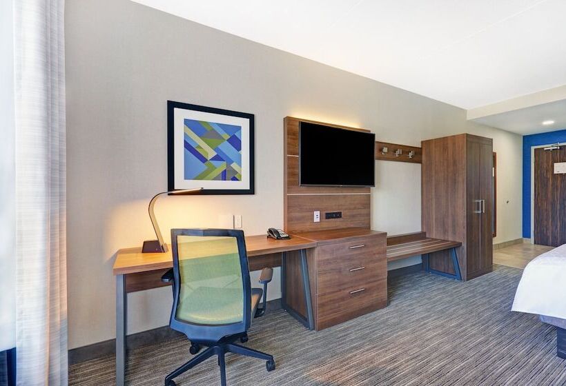 适合残疾人士使用的套间, Holiday Inn Express & Suites   Woodstock, On Canada
