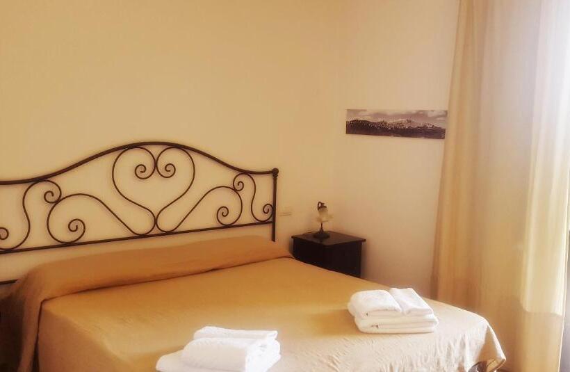 Номер Стандарт с Балконом, Il Casale Delle Rose