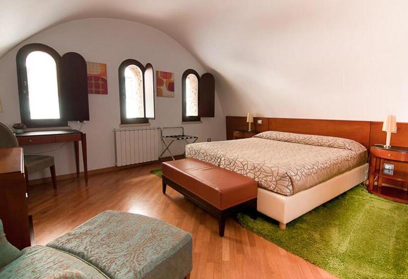 סוויטה, St. Peter  Six Rooms & Suites