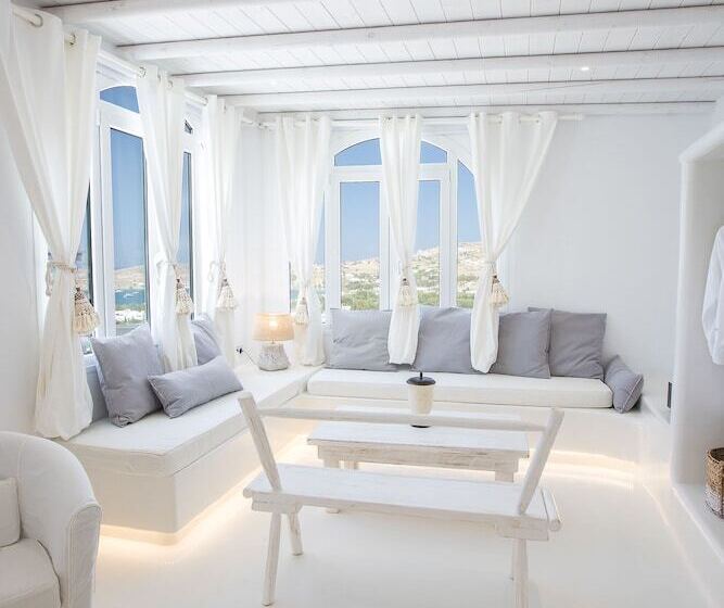 디럭스 스위트, Paros Palace