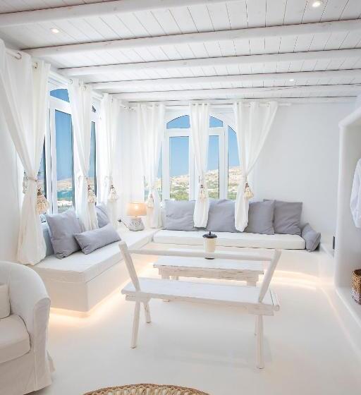 디럭스 스위트, Paros Palace