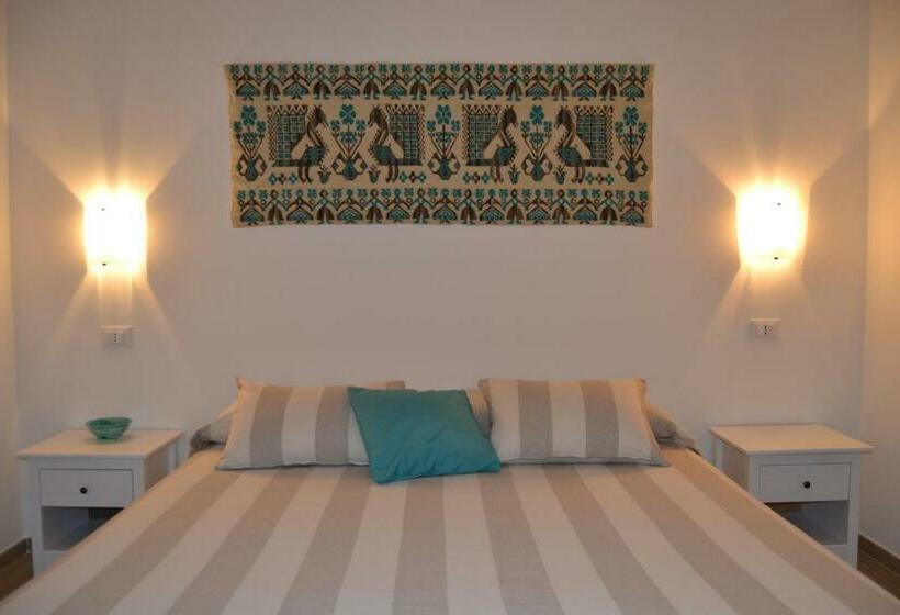 اتاق لوکس, Nuscos Bed And Breakfast