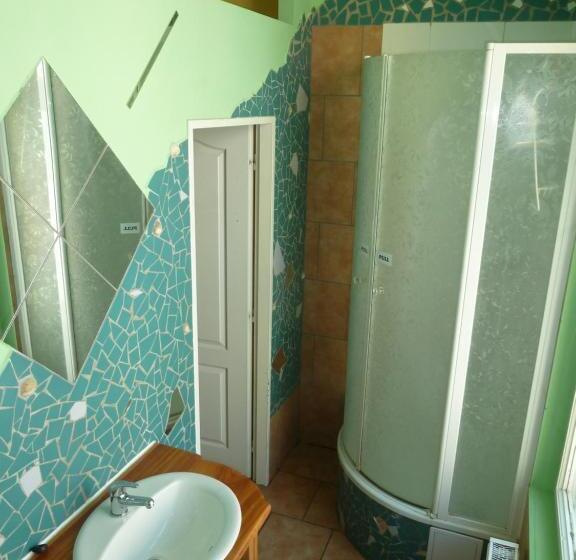 Quarto quádruplo Económico Casa de banho partilhada, Artharmony Pension & Hostel