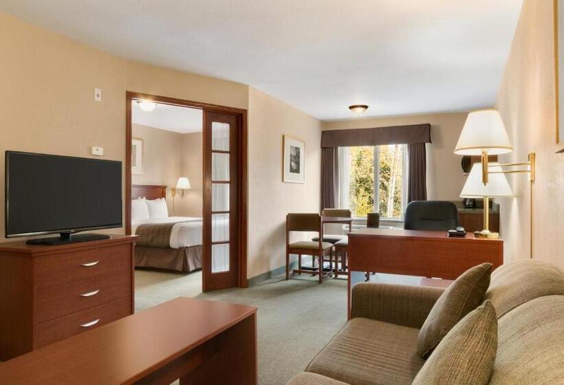 Люкс Кровать Кинг, Days Inn By Wyndham Thunder Bay North