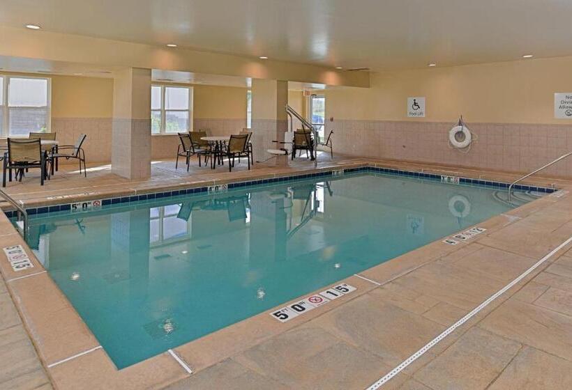 Полулюкс, Holiday Inn Express Hotel & Suites St. Louis West O Fallon, An Ihg