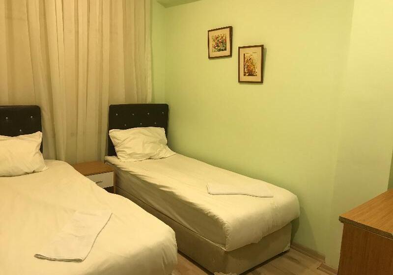 Полулюкс, Holiday Inn Express Hotel & Suites St. Louis West O Fallon, An Ihg