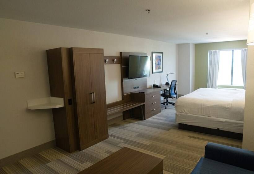 스위트, Holiday Inn Express, An Ihg