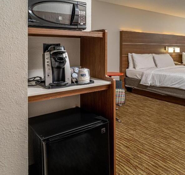 스위트 킹사이즈 침대, Holiday Inn Express And Suites Pikeville, An Ihg