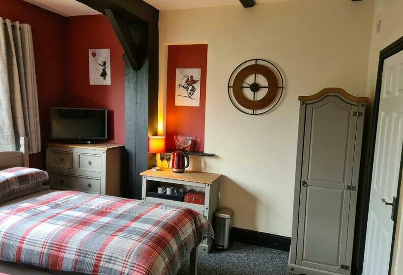 スタンダードルーム, Tudor Lodge