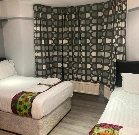 패밀리 룸, Abingdon Lodge