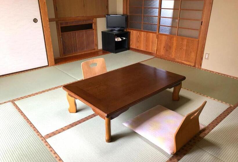 Трехместный Номер Стандарт Совместная Ванная, Yufuin Onsen Hasuwa Inn