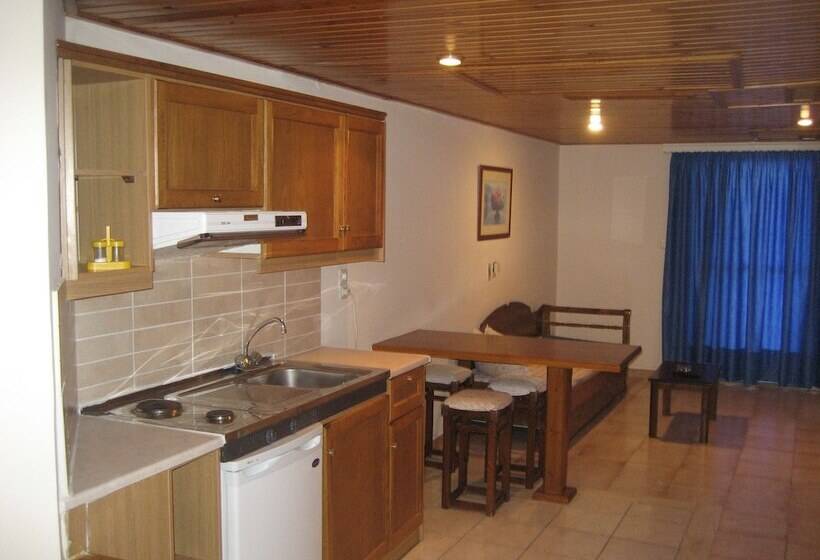 شقة غرفتين, Kyveli Apartments