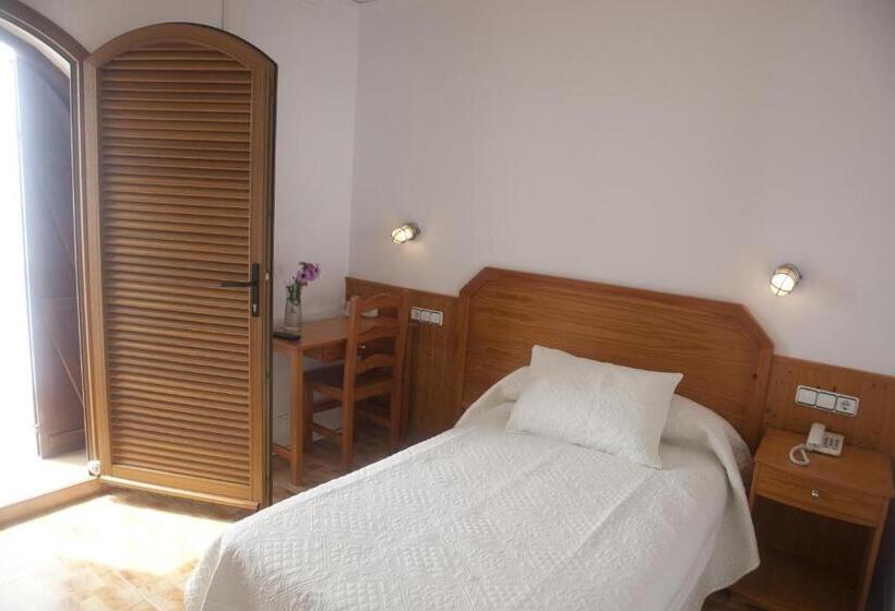 Standard Yhden Hengen Huone, Hostal Mar De Frente