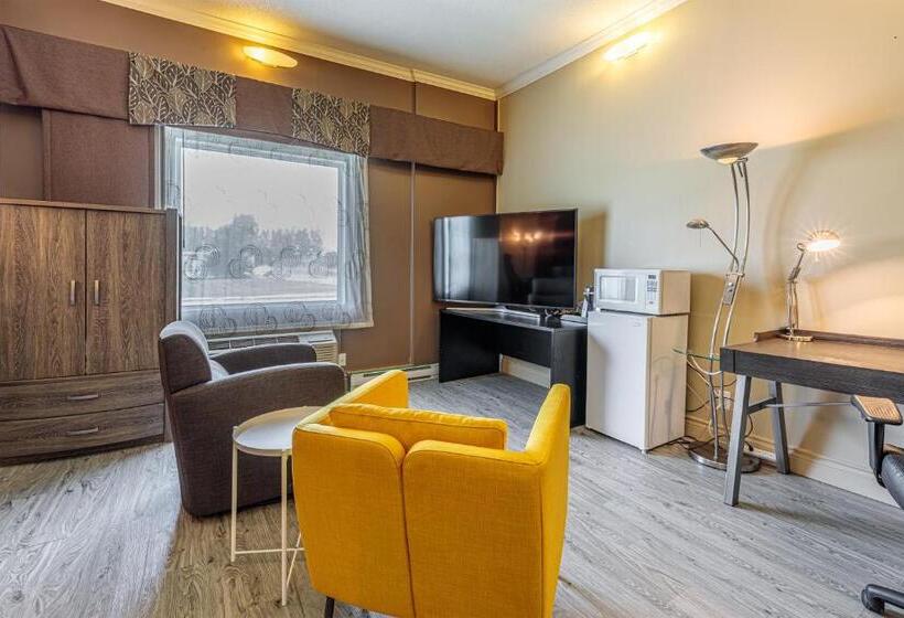Люкс, Days Inn By Wyndham Berthierville