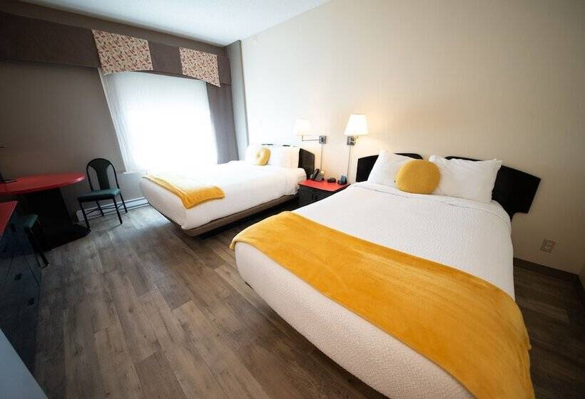 Номер Стандарт 2 Двуспальные Кровати, Days Inn By Wyndham Berthierville