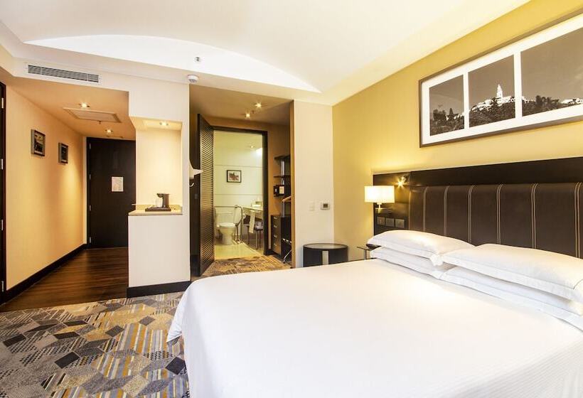 اتاق اجرایی, Hilton Bogota
